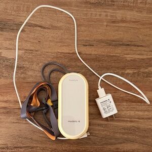 Medela Freestyle Pump with Charger